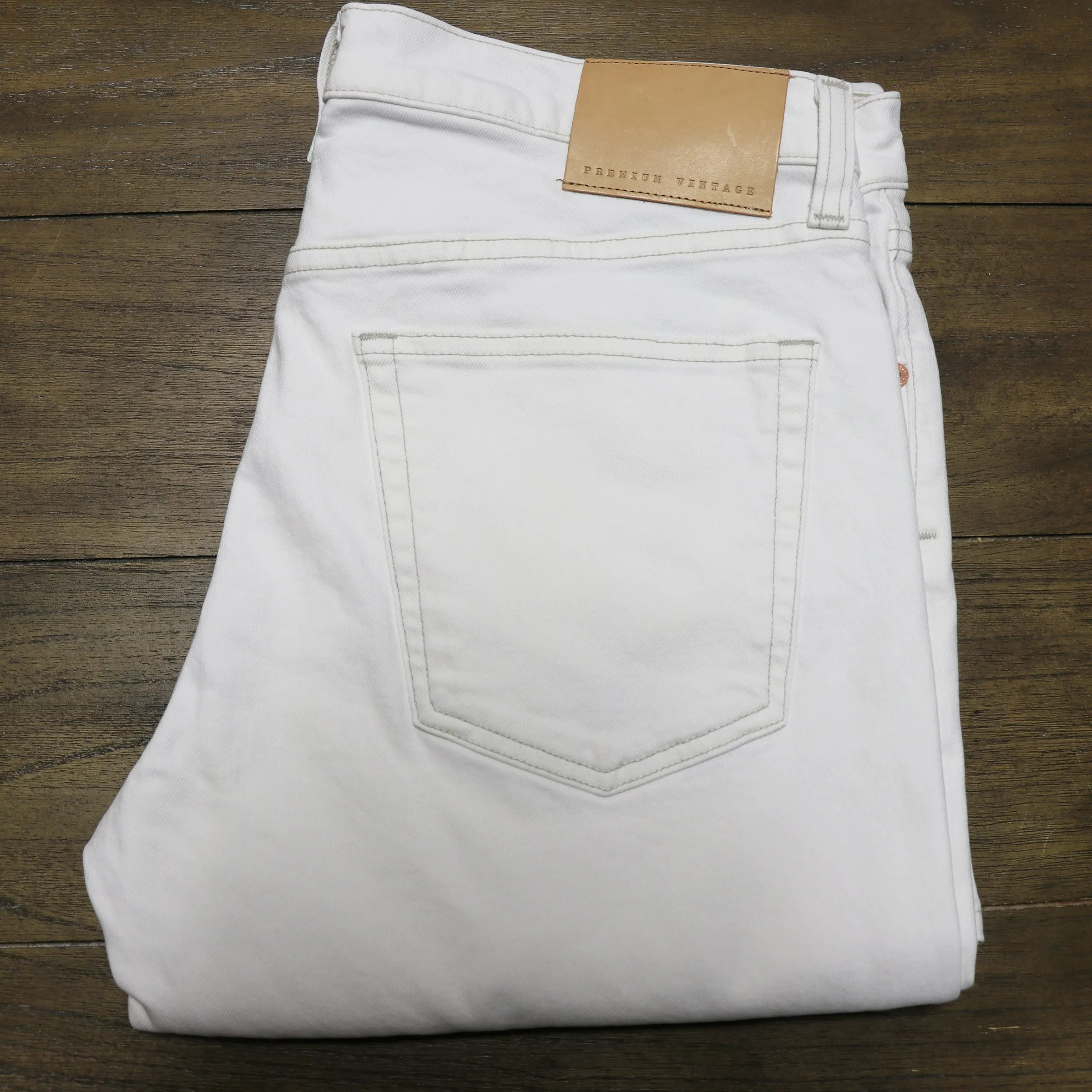 London Slim Fit Jean in White Water