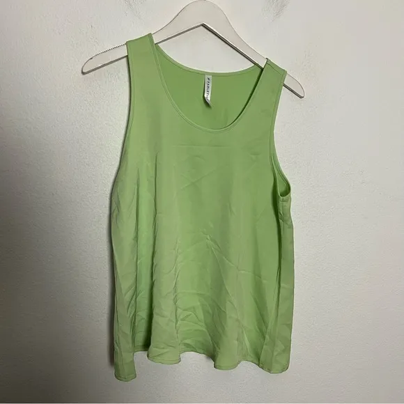 NEW Fabletics 2-Piece Pajama Set Eco Satin Tank &amp; Crop Pants Green Size Small